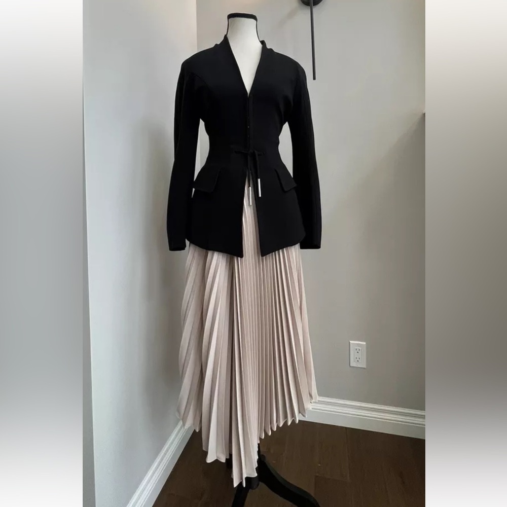 Vince skirt size 4